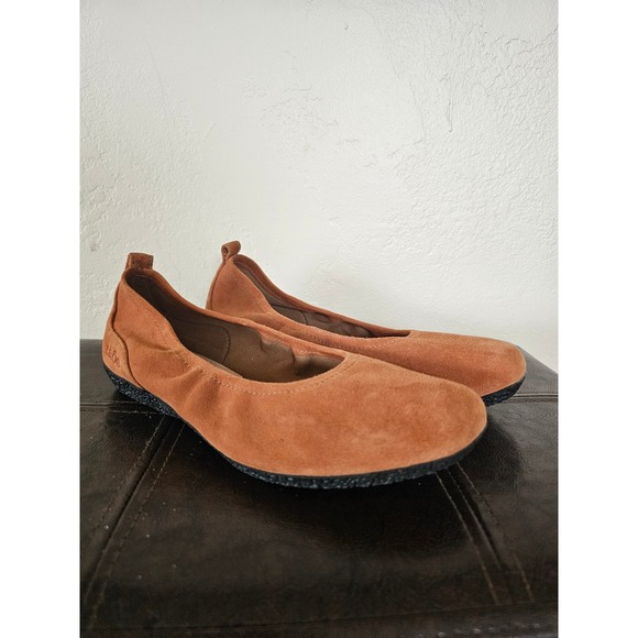 TAOS Suede Brown Orange Square toe Feet Friendly Elegant Chic Ballet Flts sz 7 - Picture 2 of 8